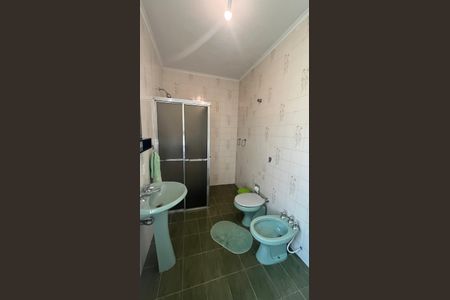 Casa à venda com 350m², 4 quartos e 4 vagasBanheiro Social