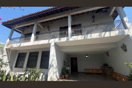 Casa à venda com 350m², 4 quartos e 4 vagasÁrea Externa