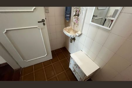 Casa à venda com 350m², 4 quartos e 4 vagasLavabo