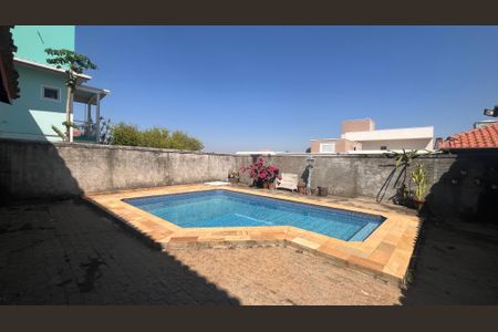 Casa à venda com 350m², 4 quartos e 4 vagasÁrea Externa