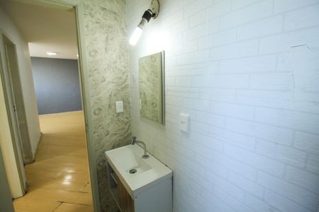 Apartamento à venda com 77m², 2 quartos e 1 vaga Apartamento à venda com 77m², 2 quartos e 1 vagaBanheiro