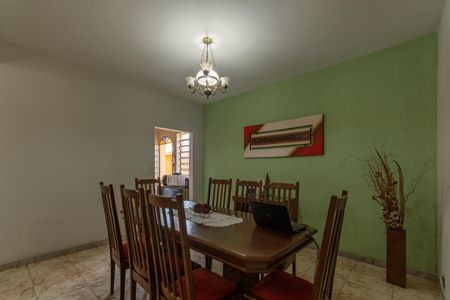 Sala de casa à venda com 3 quartos, 360m² em Etelvina Carneiro, Belo Horizonte