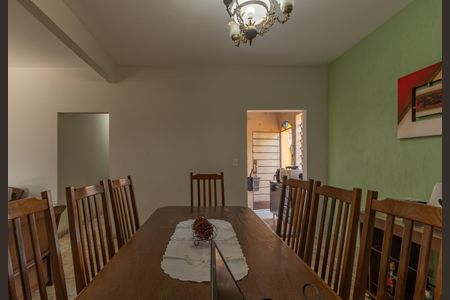 Casa à venda com 360m², 3 quartos e 6 vagas Casa à venda com 360m², 3 quartos e 6 vagasSala