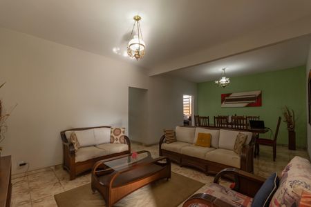 Sala de casa à venda com 3 quartos, 360m² em Etelvina Carneiro, Belo Horizonte