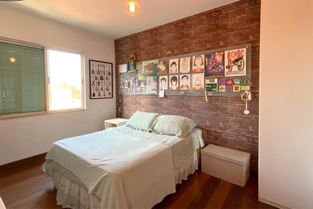 Casa à venda com 460m², 5 quartos e 4 vagasQuarto 1