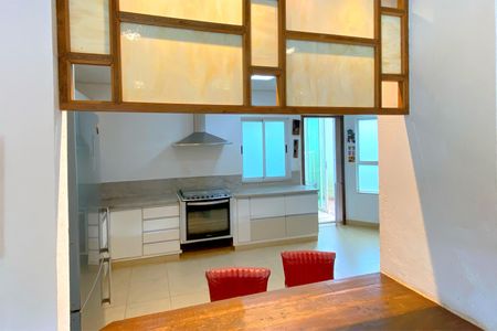 Casa à venda com 460m², 5 quartos e 4 vagasCozinha