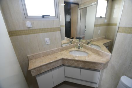 Apartamento à venda com 103m², 3 quartos e 2 vagasBanheiro Suíte