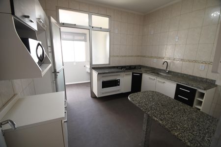 Apartamento à venda com 103m², 3 quartos e 2 vagasCozinha