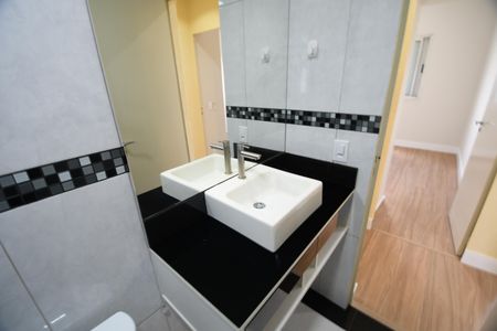 Apartamento à venda com 103m², 3 quartos e 2 vagasBanheiro Social