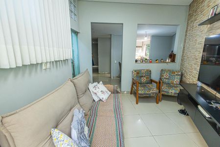 Casa à venda com 114m², 2 quartos e 1 vaga Casa à venda com 114m², 2 quartos e 1 vagaSala