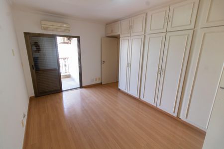 Apartamento à venda com 156m², 3 quartos e 1 vagaSuíte