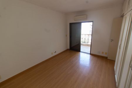 Apartamento à venda com 156m², 3 quartos e 1 vagaSuíte