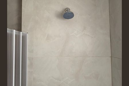 Banheiro de apartamento para alugar com 2 quartos, 78m² em Jardim Monte Alegre, Taboão da Serra