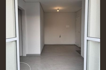 Sala de apartamento para alugar com 2 quartos, 78m² em Jardim Monte Alegre, Taboão da Serra
