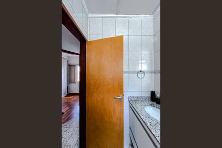 Casa à venda com 144m², 3 quartos e 2 vagasBanheiro
