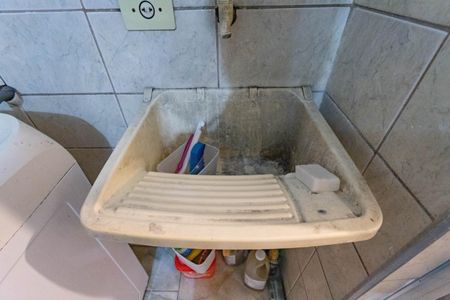 Casa para alugar com 57m², 2 quartos e 1 vaga Casa para alugar com 57m², 2 quartos e 1 vagaÁrea de serviço