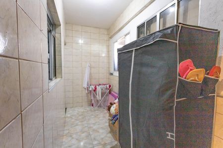 Casa para alugar com 57m², 2 quartos e 1 vaga Casa para alugar com 57m², 2 quartos e 1 vagaÁrea de serviço