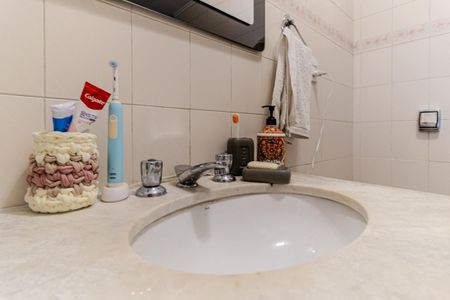 Apartamento à venda com 98m², 2 quartos e sem vagaBanheiro da Suíte