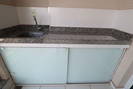 Apartamento para alugar com 74m², 2 quartos e 2 vagasSacada