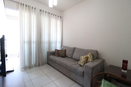 Apartamento para alugar com 74m², 2 quartos e 2 vagasSala