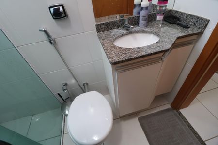 Apartamento para alugar com 74m², 2 quartos e 2 vagasBanheiro Social