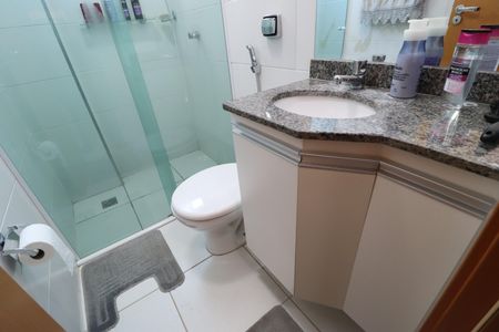 Apartamento para alugar com 74m², 2 quartos e 2 vagasBanheiro Social