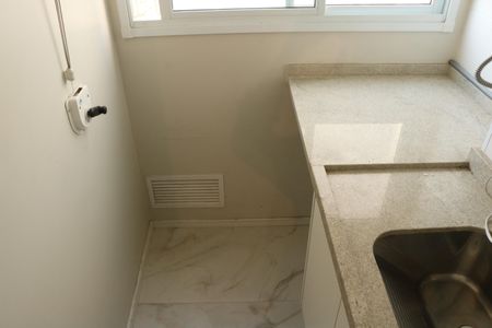 Apartamento à venda com 69m², 2 quartos e 1 vagaÁrea de Serviço