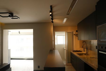 Sala de apartamento à venda com 2 quartos, 69m² em Parque Industrial Tomas Edson, São Paulo