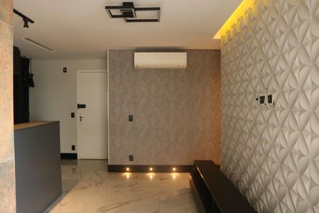 Sala de apartamento à venda com 2 quartos, 69m² em Parque Industrial Tomas Edson, São Paulo