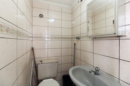 Apartamento à venda com 58m², 3 quartos e 1 vagaÁrea de Serviço - Banheiro de Serviço 