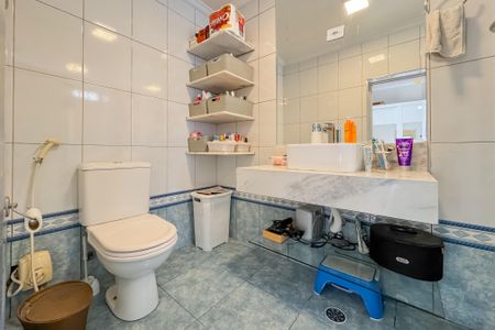 Casa à venda com 150m², 3 quartos e 2 vagas Casa à venda com 150m², 3 quartos e 2 vagasBanheiro da Suíte