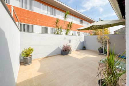 Casa à venda com 150m², 3 quartos e 2 vagas Casa à venda com 150m², 3 quartos e 2 vagasÁrea de Serviço
