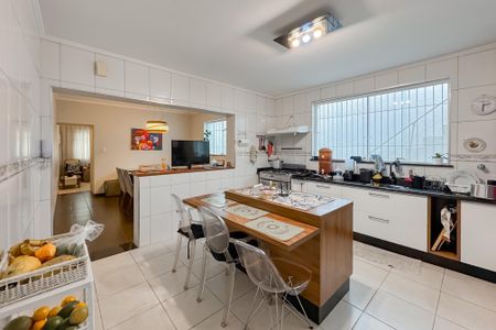 Casa à venda com 150m², 3 quartos e 2 vagas Casa à venda com 150m², 3 quartos e 2 vagasCozinha