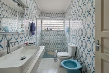 Casa à venda com 150m², 3 quartos e 2 vagas Casa à venda com 150m², 3 quartos e 2 vagasBanheiro Social