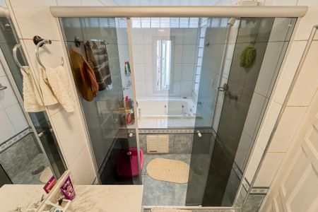 Casa à venda com 150m², 3 quartos e 2 vagas Casa à venda com 150m², 3 quartos e 2 vagasBanheiro da Suíte