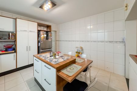 Casa à venda com 150m², 3 quartos e 2 vagas Casa à venda com 150m², 3 quartos e 2 vagasCozinha