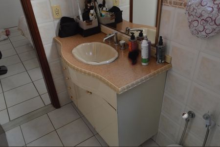 Apartamento à venda com 100m², 3 quartos e 2 vagasBanheiro da Suíte 1