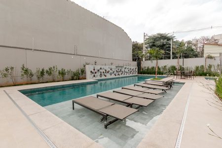 Apartamento para alugar com 65m², 2 quartos e 1 vagaÁrea comum - Piscina