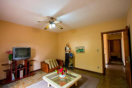 Casa à venda com 471m², 4 quartos e 3 vagasQuarto 2