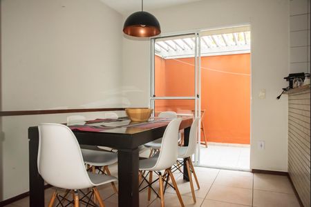 Casa de condomínio à venda com 100m², 3 quartos e 2 vagasSala de Jantar