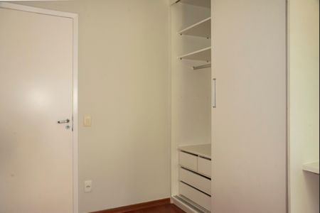 Casa de condomínio à venda com 100m², 3 quartos e 2 vagasQuarto 2