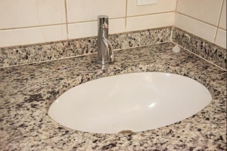 Casa de condomínio à venda com 100m², 3 quartos e 2 vagasBanheiro