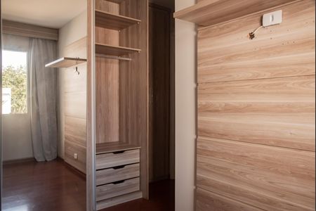 Casa de condomínio à venda com 100m², 3 quartos e 2 vagasSuíte