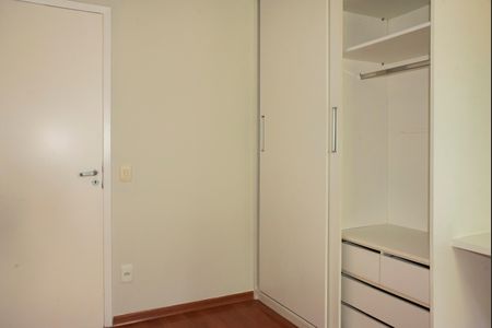 Casa de condomínio à venda com 100m², 3 quartos e 2 vagasQuarto 2