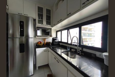 Apartamento à venda com 68m², 2 quartos e 2 vagasCozinha