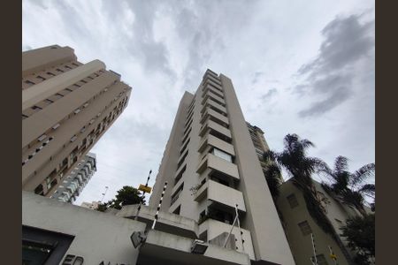 Apartamento à venda com 68m², 2 quartos e 2 vagasFachada