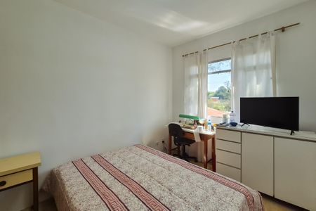 Casa à venda com 277m², 4 quartos e 2 vagasQuarto 1