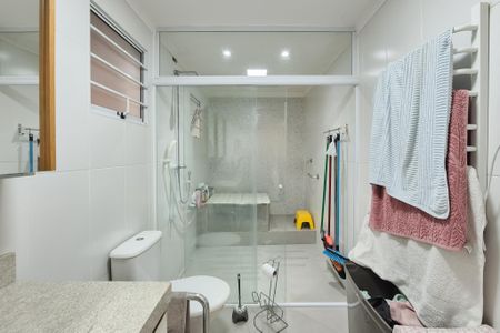 Casa à venda com 277m², 4 quartos e 2 vagasBanheiro Social - Térreo