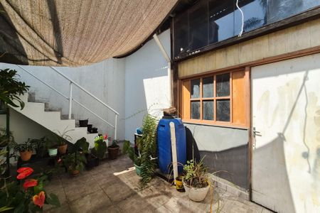 Casa à venda com 277m², 4 quartos e 2 vagasQuintal