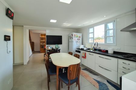 Casa à venda com 277m², 4 quartos e 2 vagasCozinha